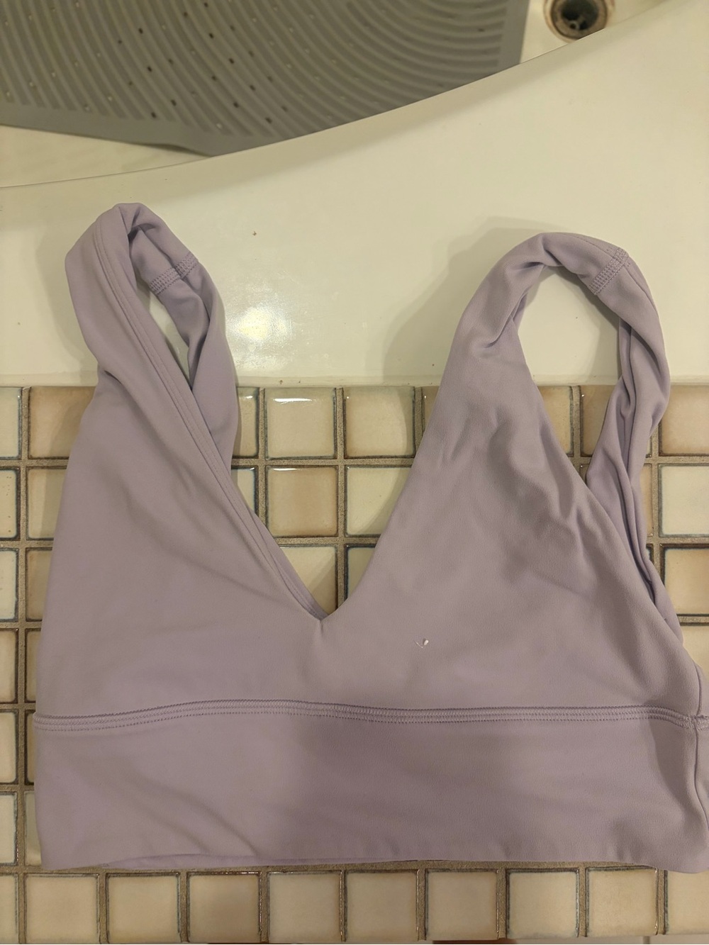lululemon athletica SIZE 6 Lavender V‑Neck Sports Bra